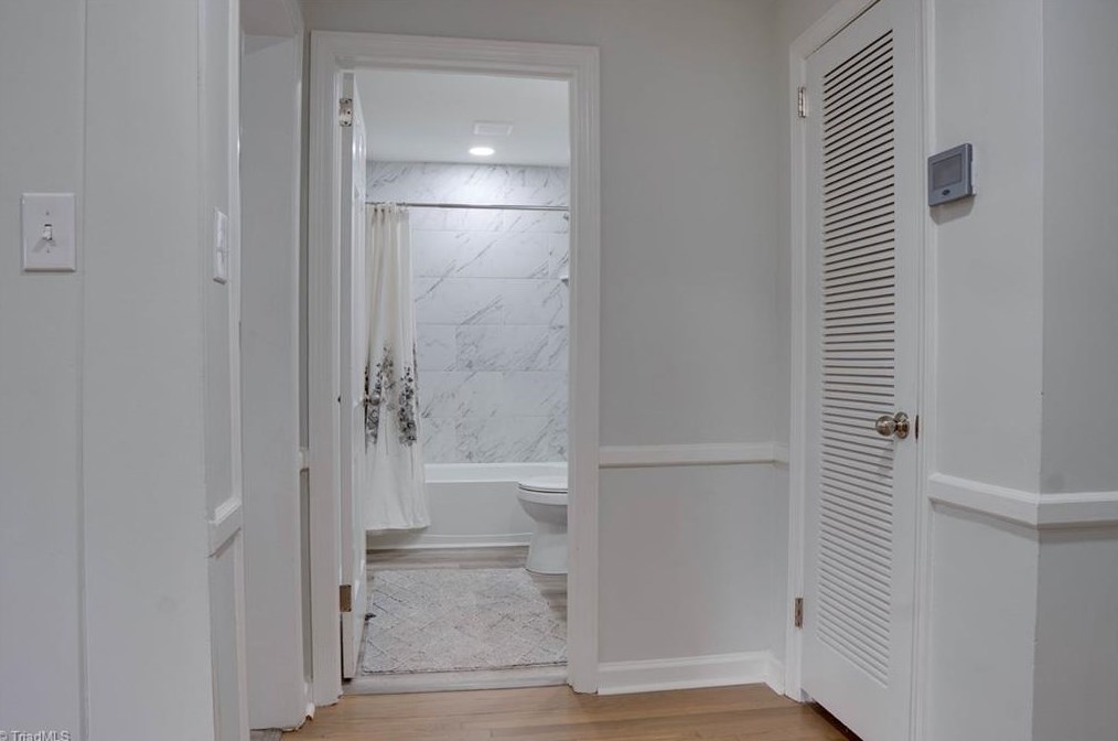 2509 Fairway Dr, Greensboro NC  27407-9730 exterior