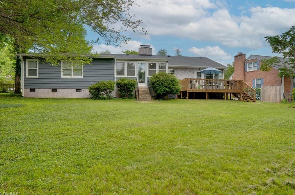 2509 Fairway Dr, Greensboro NC  27407-9730 exterior