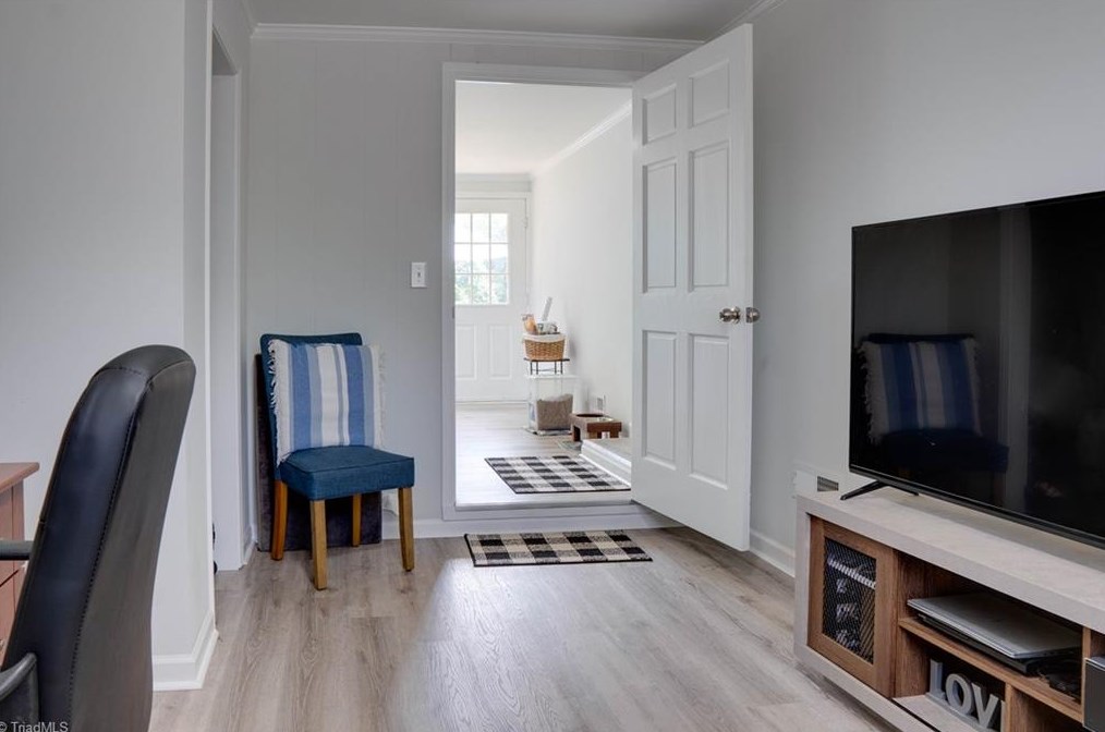 2509 Fairway Dr, Greensboro NC  27407-9730 exterior