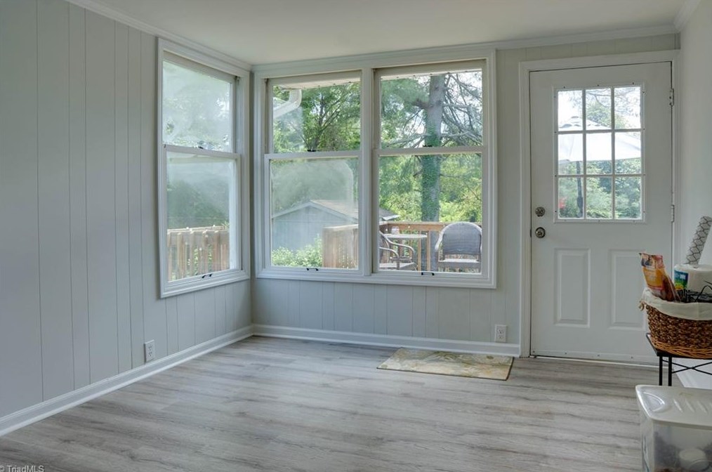 2509 Fairway Dr, Greensboro NC  27407-9730 exterior