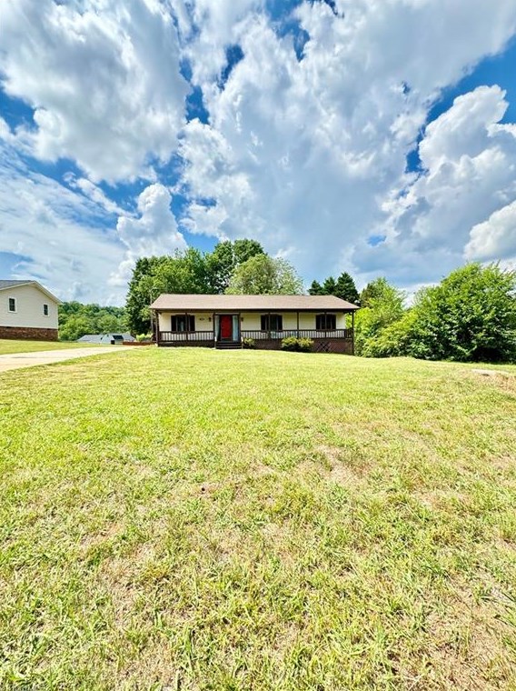 7048 Kennedy Rd, Trinity, NC 27370