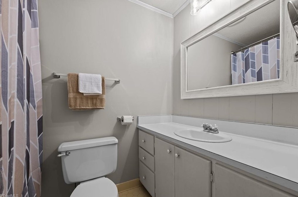 1318 Elder Way, Burlington NC 27215-6580 exterior