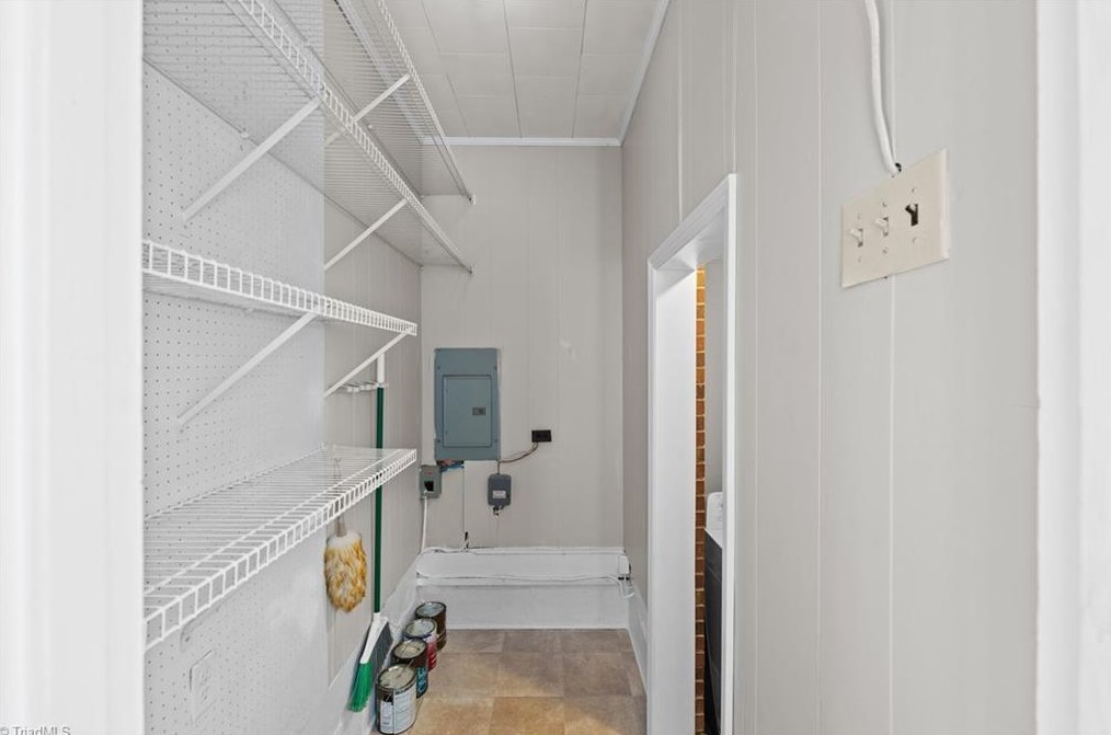 1318 Elder Way, Burlington NC 27215-6580 exterior