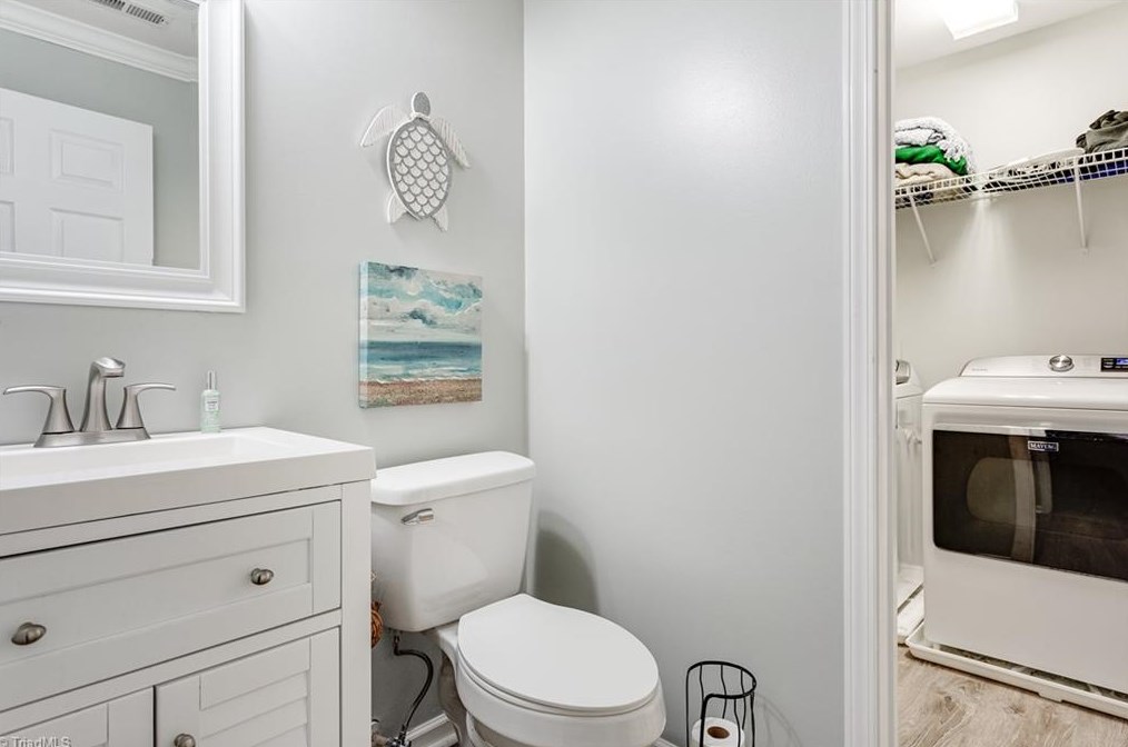 5912 Election Oak Dr, High Point NC 27265-3187 exterior