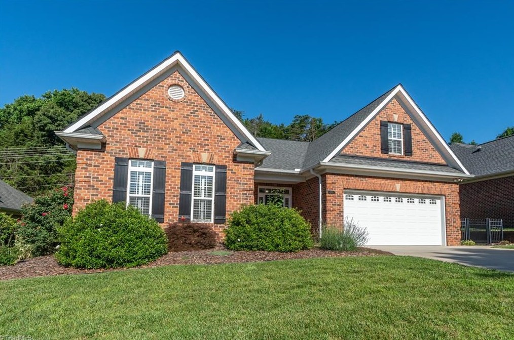 4200 Prestwick Xing, Winston Salem, NC 27106-6484