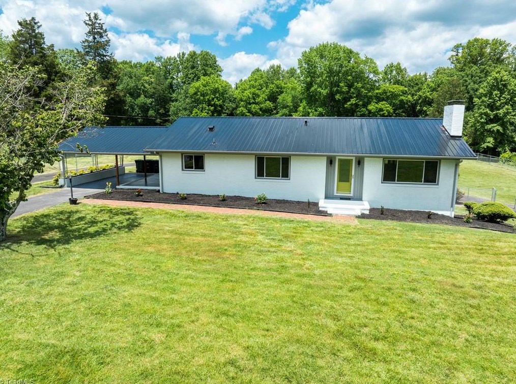 3667 Beeson Dairy Rd, Winston Salem, NC 27105-9722