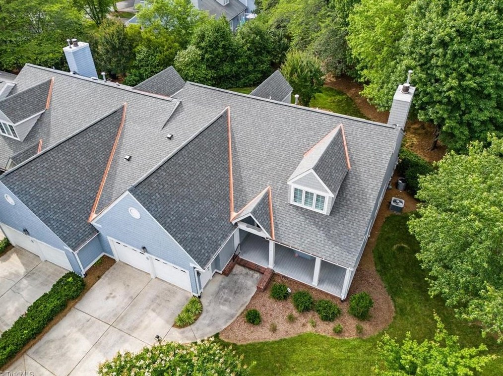 5 Sommerton Ct, Greensboro NC 27408-3847 exterior