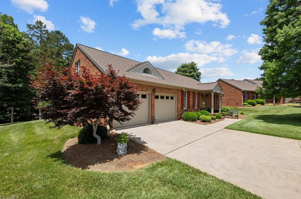 1923 Meadowview Dr, Graham, NC 27253-4397