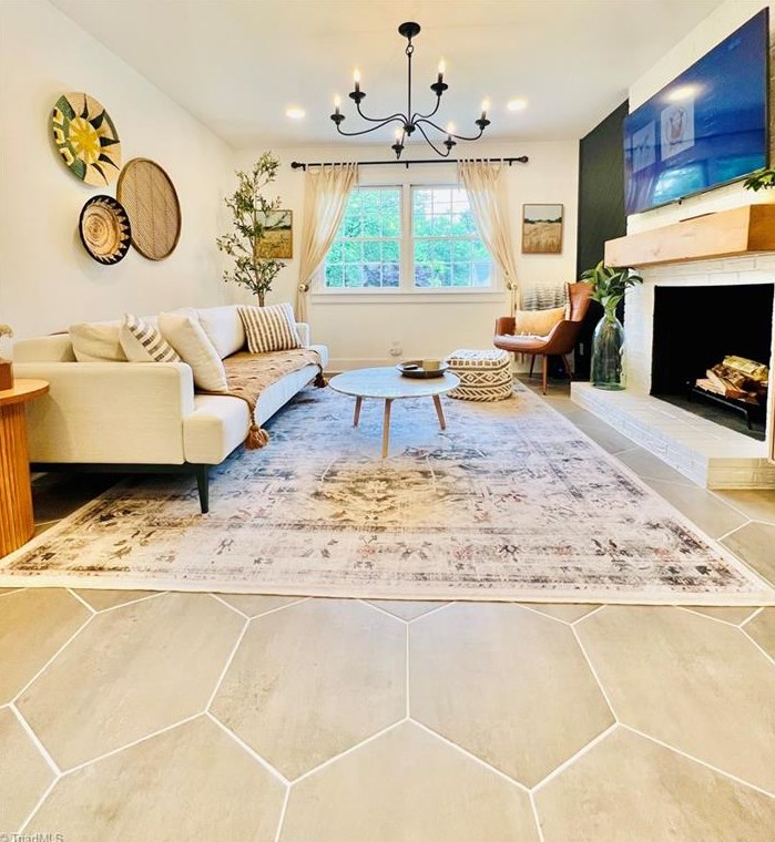 707 Bellview St, Winston Salem, NC 27103-3503