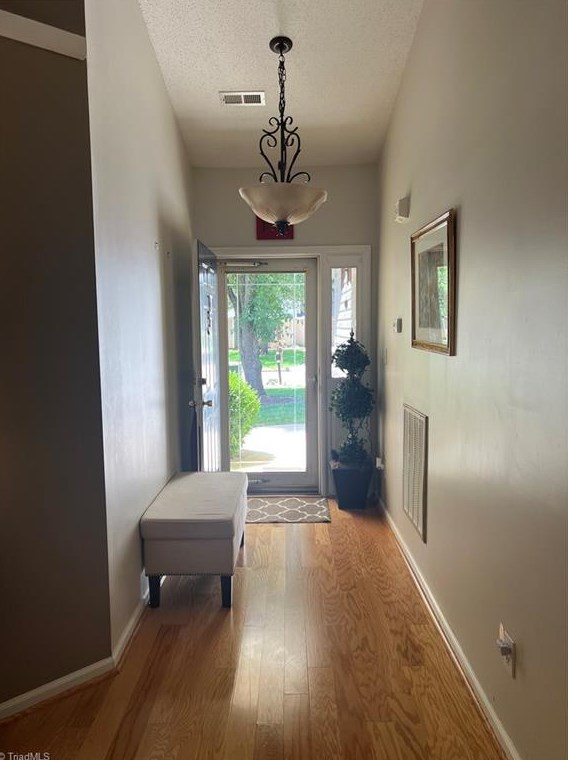 569 Orchard Ridge Ln, Greensboro, NC 27455-1387