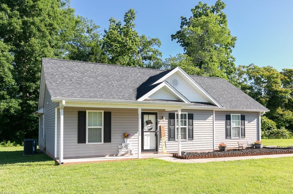4561 Old Belews Creek Rd, Winston Salem, NC 27101-2223