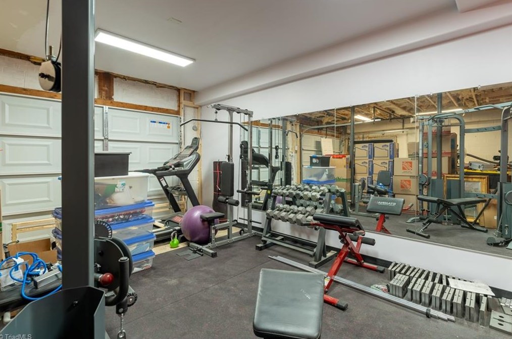 3523 Terrault Dr, Greensboro NC  27410-8240 exterior