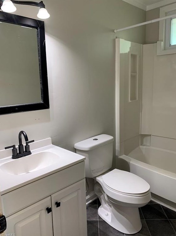 4720 Plata Dr, Winston Salem NC  27101-2234 exterior