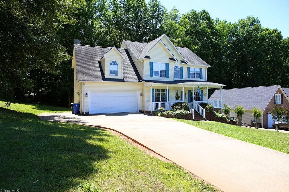 392 Arbor Trl, Thomasville, NC 27360-7170