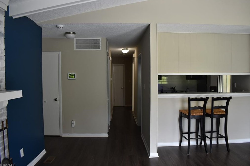 5205 Holly Rdg Rd, Greensboro NC  27455-1507 exterior