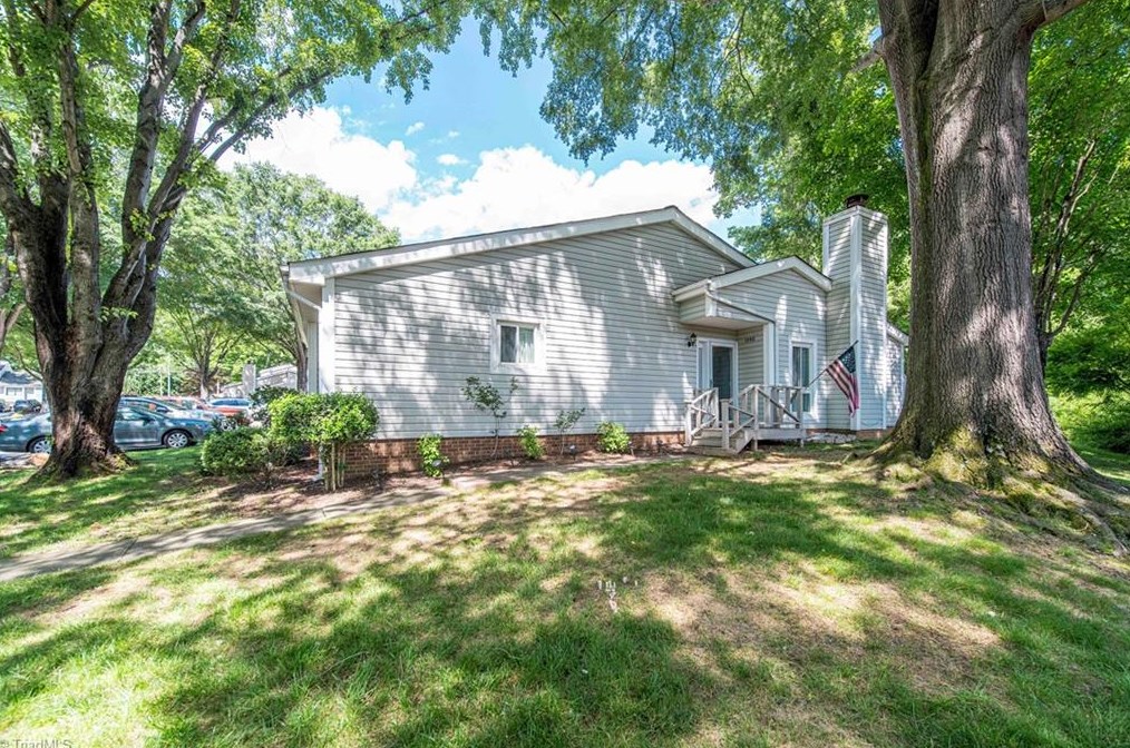 1040 Turtle Rock Ln, Winston Salem, NC 27104-3437