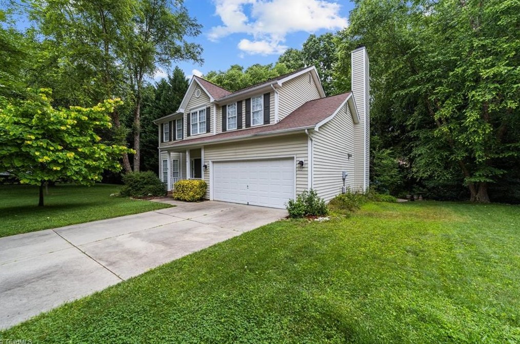 3216 Cheswick Dr, Greensboro, NC 27410-8652