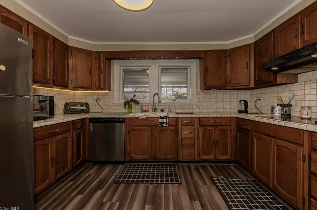 312 D St, North Wilkesboro NC  28659-4141 exterior