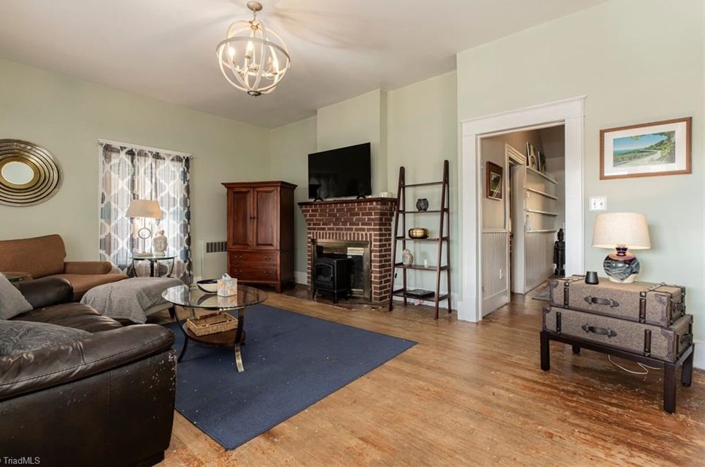 312 D St, North Wilkesboro NC  28659-4346 exterior