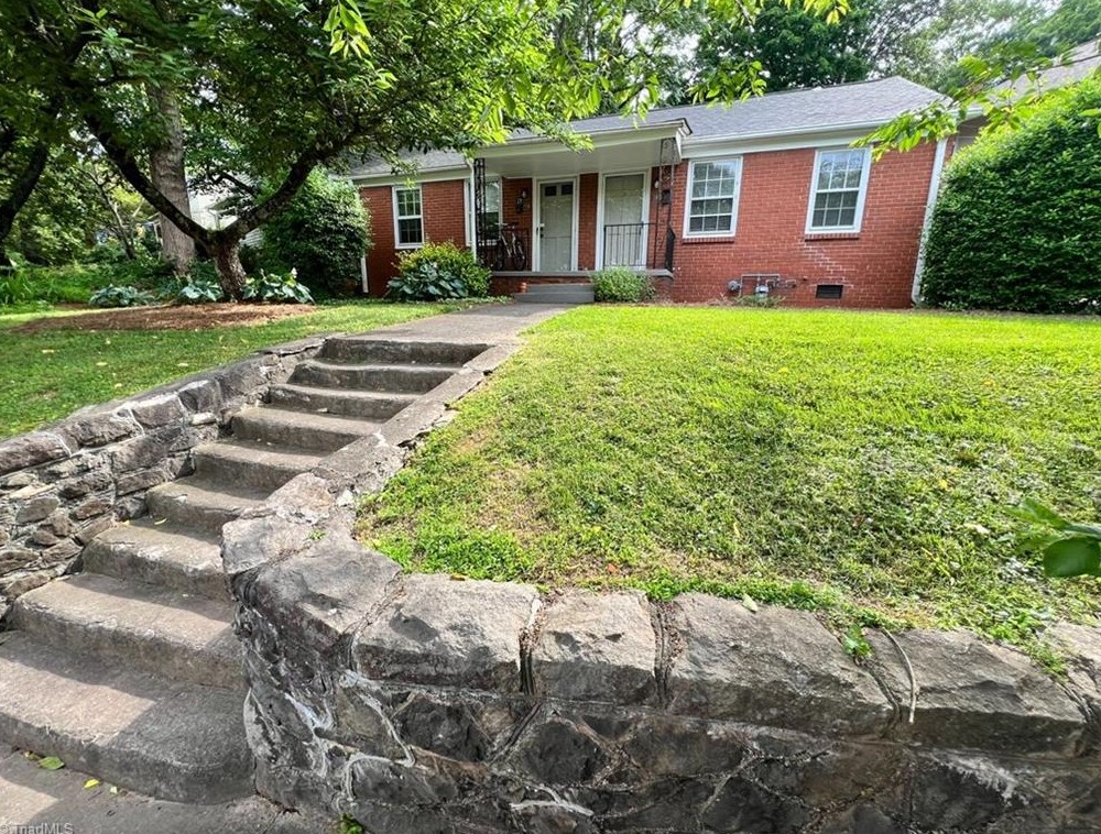 160 End Blvd, Winston Salem, NC 27101-1320