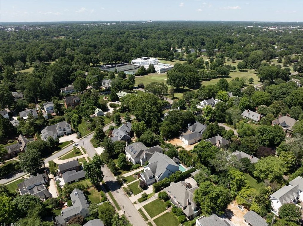 1811 Dalton Rd, Greensboro NC 27408-5825 exterior