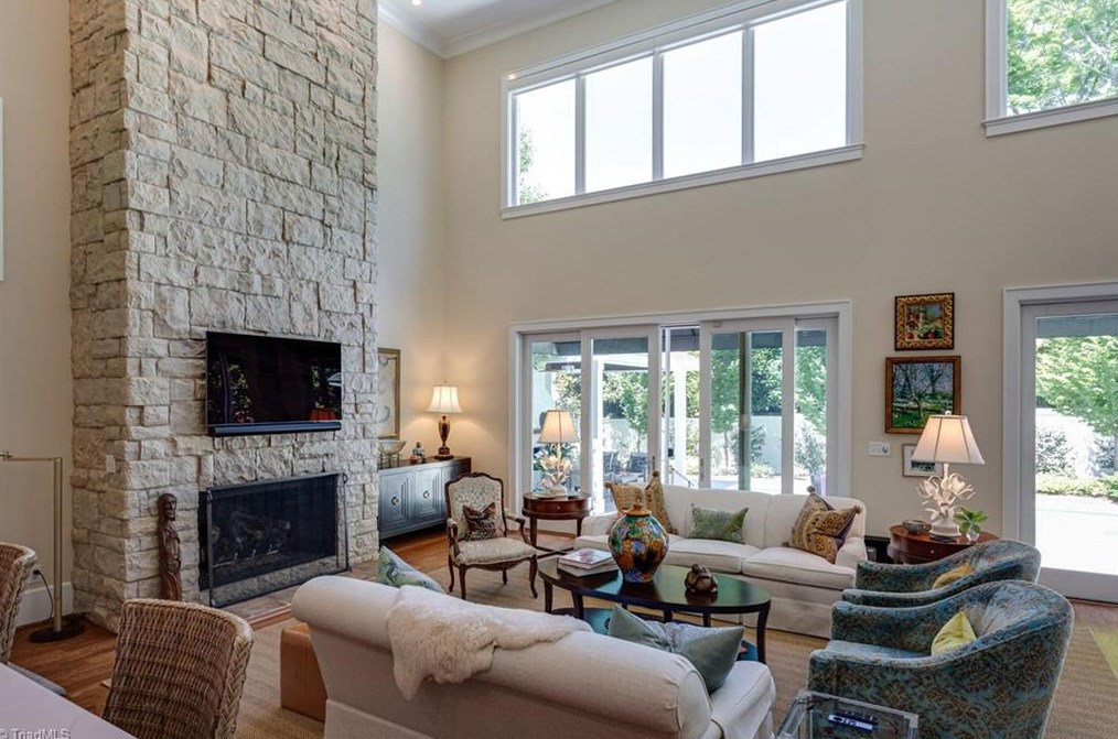 1811 Dalton Rd, Greensboro NC 27408-5825 exterior