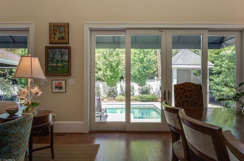 1811 Dalton Rd, Greensboro NC 27408-5825 exterior