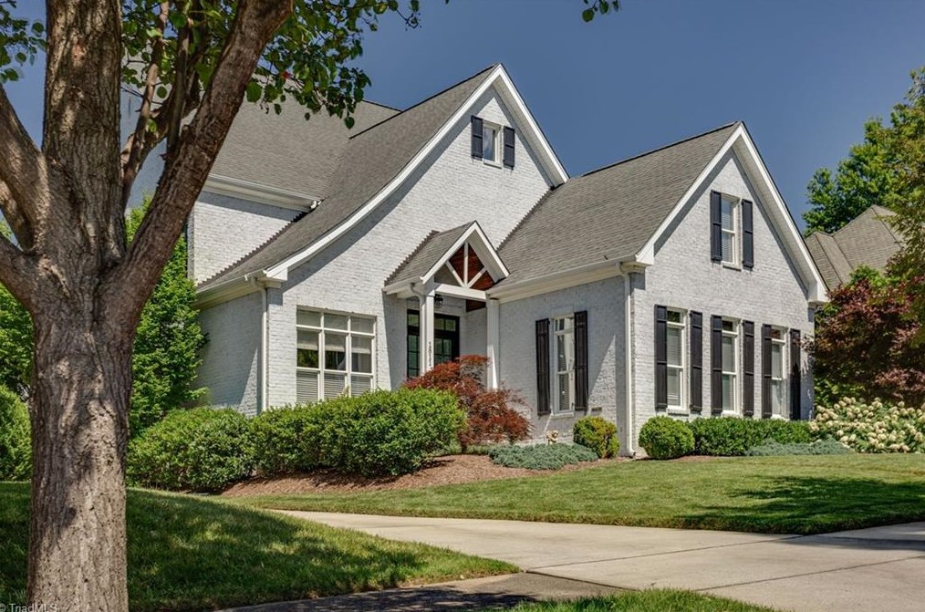 1811 Dalton Rd, Greensboro, NC 27408-5821