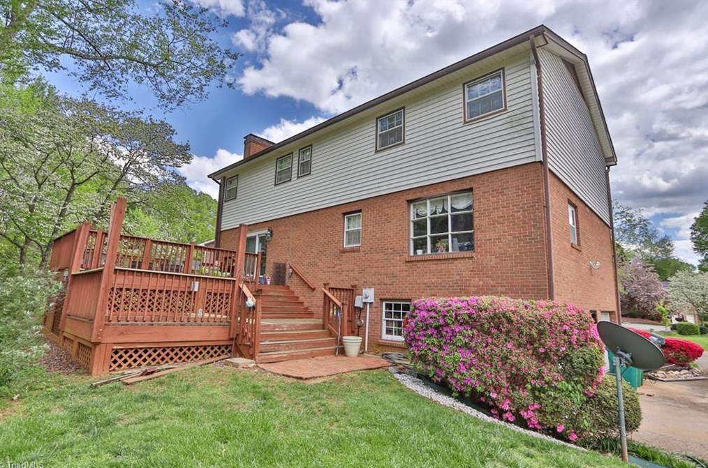 101 Nottidge Ct, Clemmons, NC 27012-9051