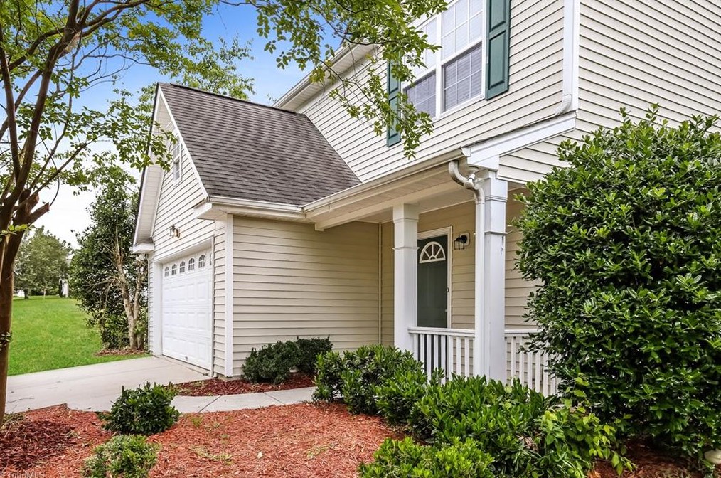 2549 Ingleside Dr, High Point, NC 27265