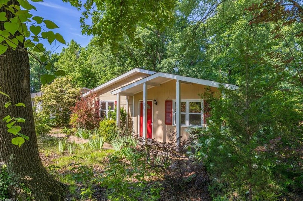 3715 Atlas St, Greensboro, NC 27405-3217