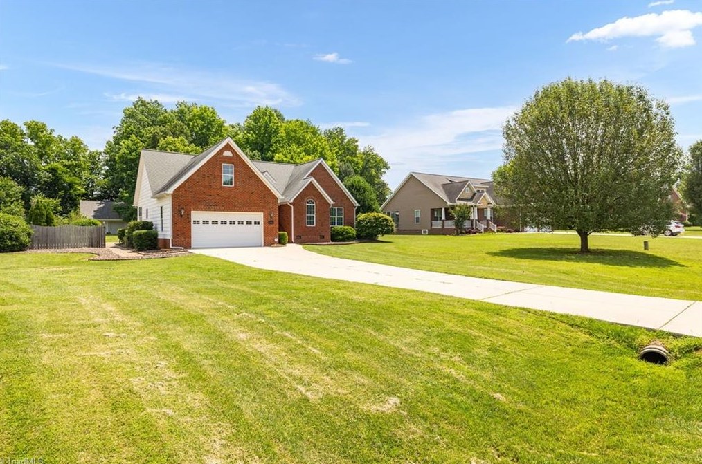 2743 Whispering Way, Sophia NC  27350-9502 exterior