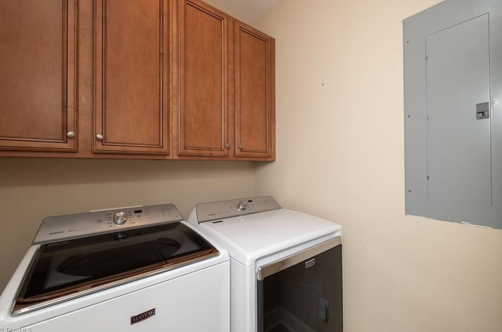 2743 Whispering Way, Sophia NC  27350-9502 exterior