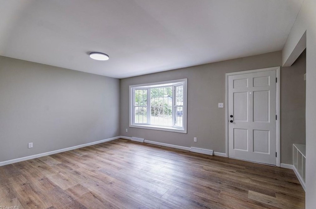 514 Osborne Rd, Winston Salem, NC 27103-6122