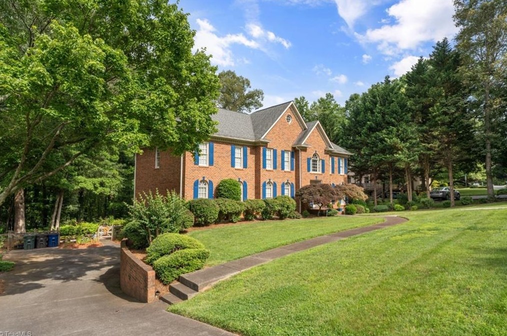 1455 Turkey Hill Rd, Winston Salem, NC 27106-3281