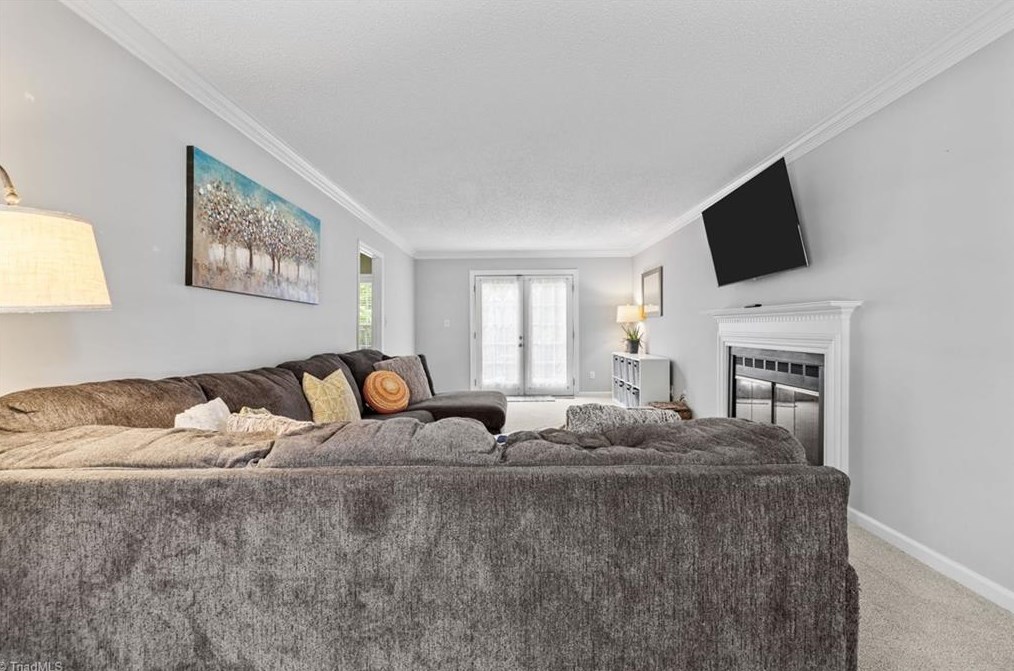 7 Riv Chase Ct, Greensboro NC  27407-6112 exterior