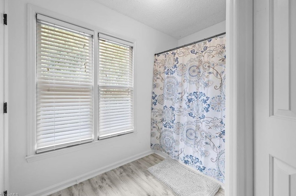 7 Riv Chase Ct, Greensboro NC  27407-6112 exterior