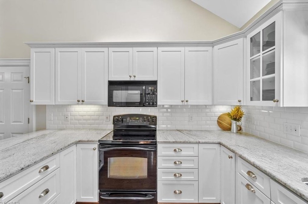 1328 Georgetown Ct, High Point NC  27262-7448 exterior