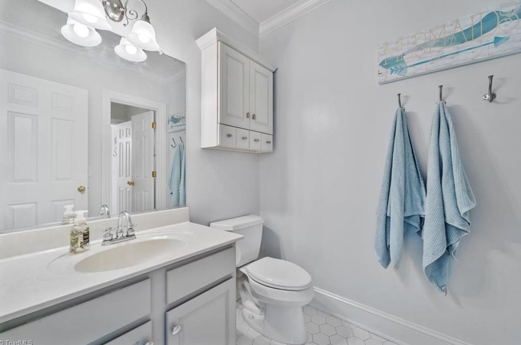 1328 Georgetown Ct, High Point NC  27262-7448 exterior