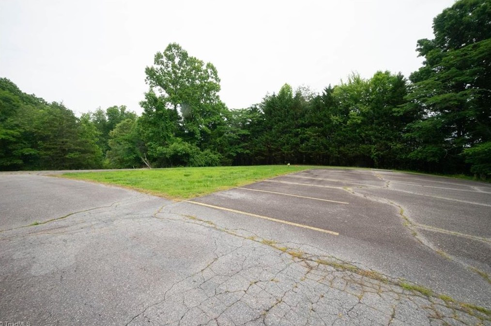 133 Wisconsin Ave, Elkin NC  28621-2808 exterior