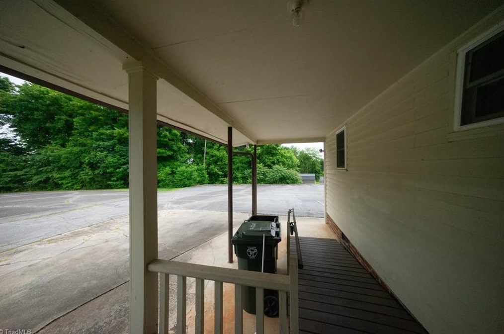133 Wisconsin Ave, Elkin NC  28621-2808 exterior