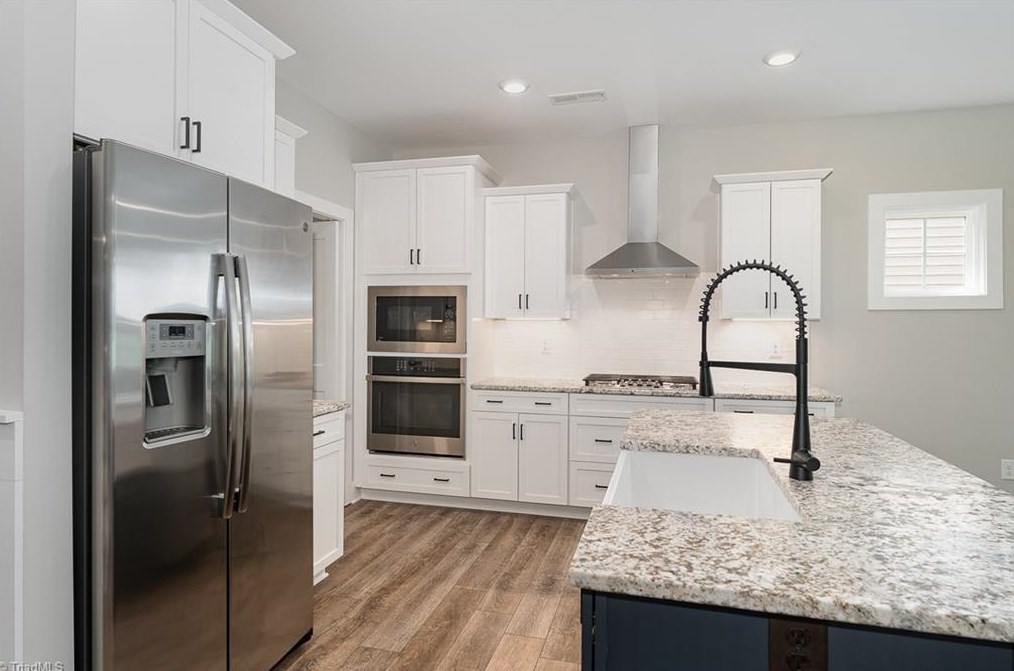 3509 Crimson Wood Dr, Greensboro NC  27410-9144 exterior