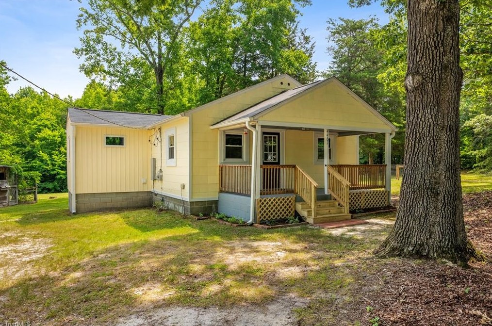 4461 Thorny Rd, Greensboro, NC 27406-9786
