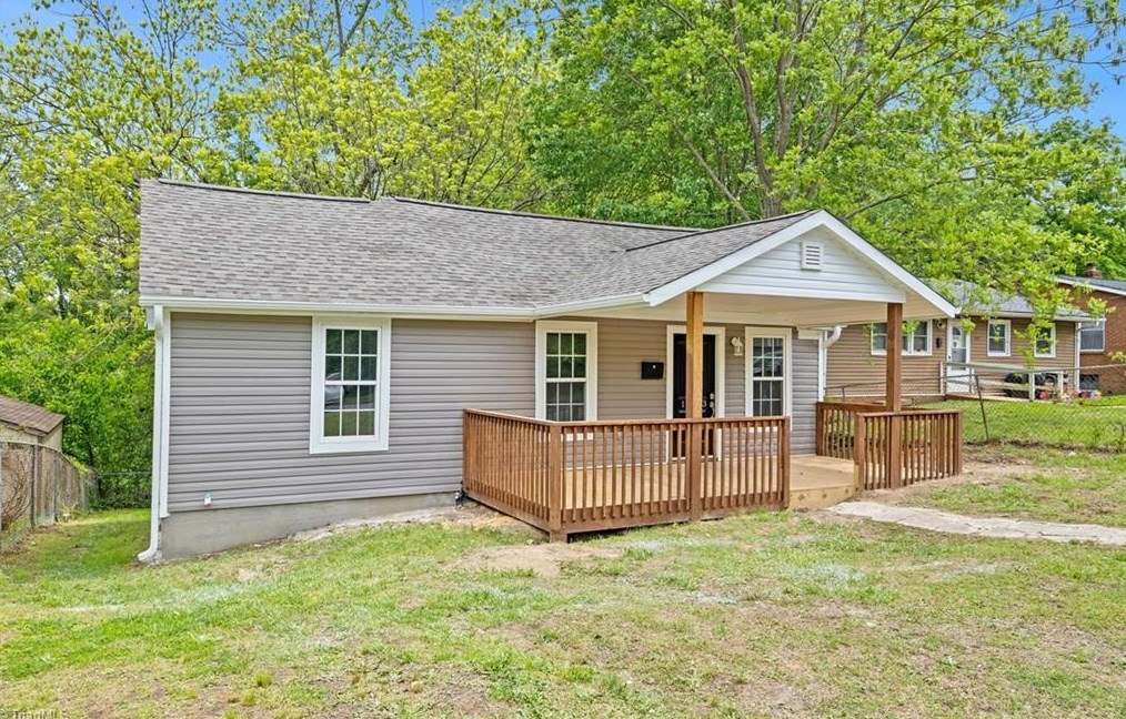1633 Emerald St, Winston Salem, NC 27105-5630