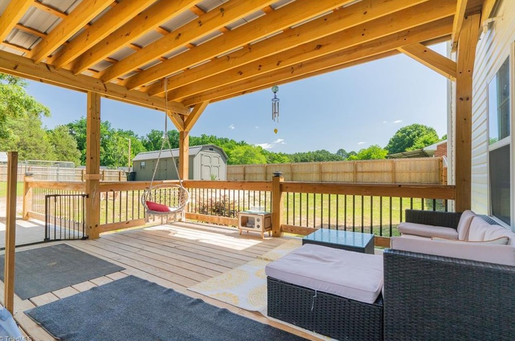 1951 Darwick Rd, Winston Salem, NC 27127-8711