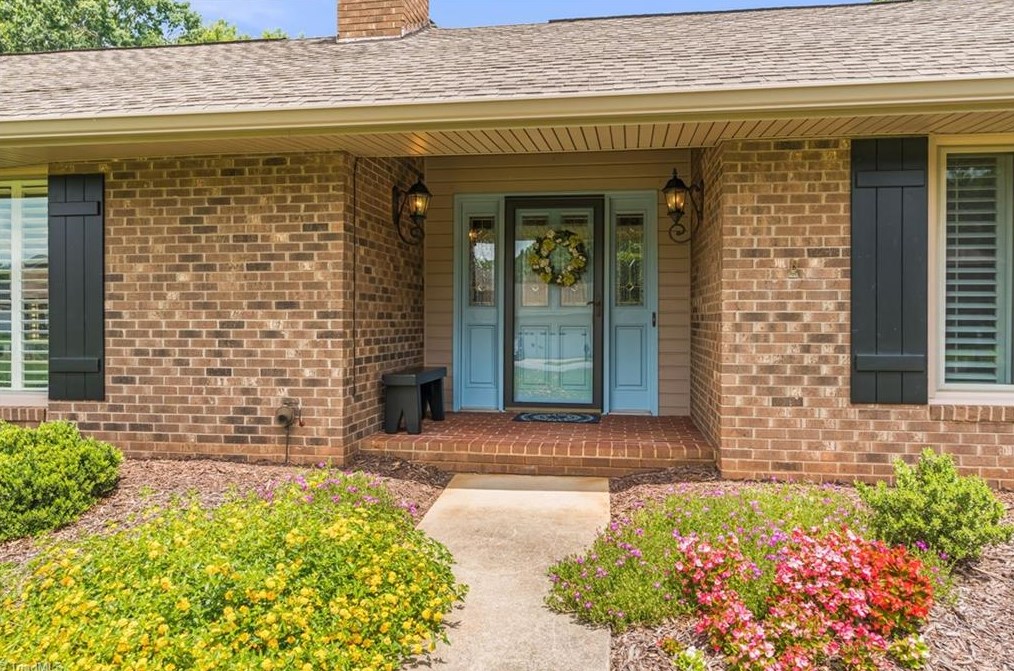 133 Raintree Rd, Redland, NC 27006