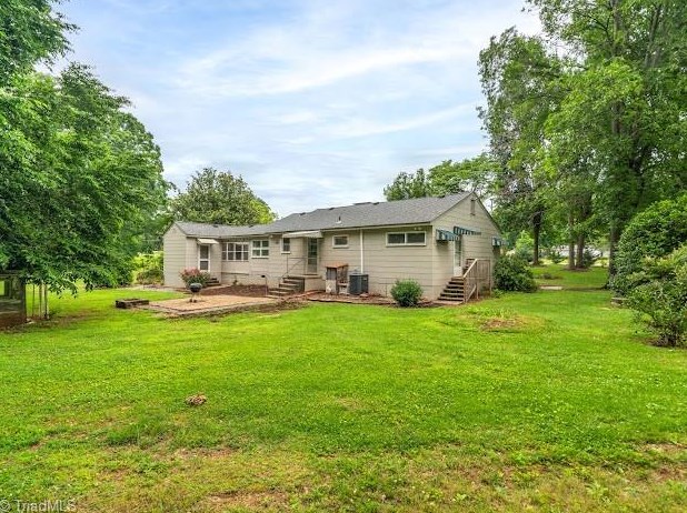 3506 Lee St, Greensboro NC  27406-9489 exterior