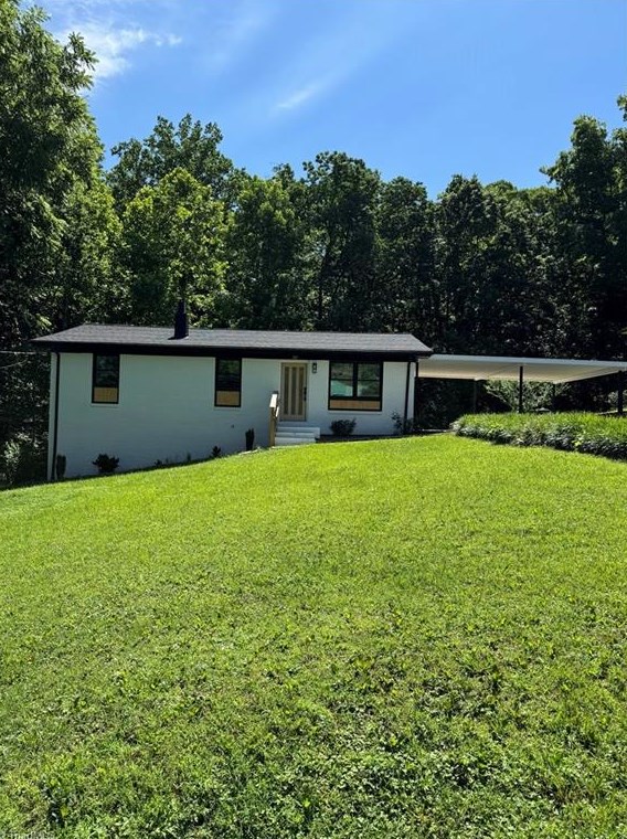 305 Druid Hills Dr, Lexington, NC 27292-4464