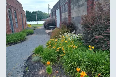 106/108 Henry Street, Stoneville, NC 27048 - Photo 2