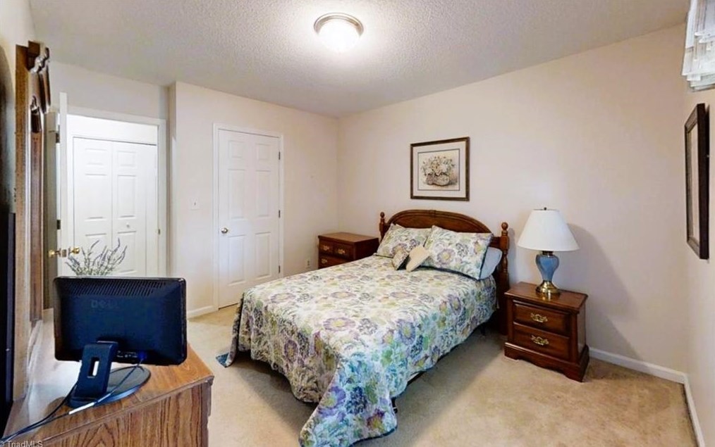 1765 Springfield Farm Ct, Clemmons NC 27012-7422 exterior